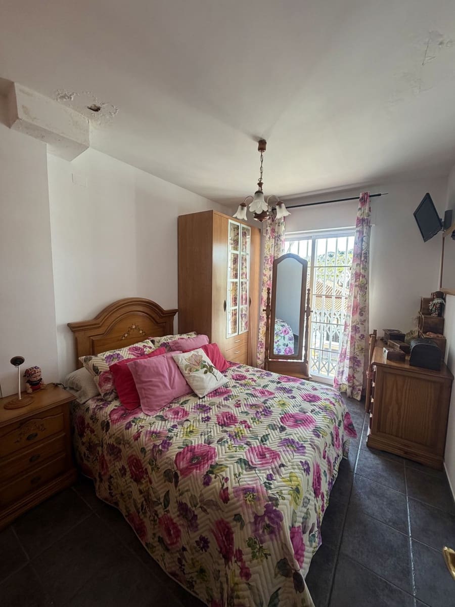 3 soveværelse Byhus til salg i Estepona med garage - € 575.000 (Ref: 9694260)