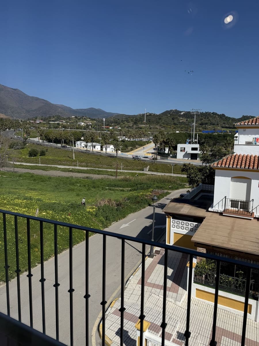 3 soveværelse Byhus til salg i Estepona med garage - € 575.000 (Ref: 9694260)