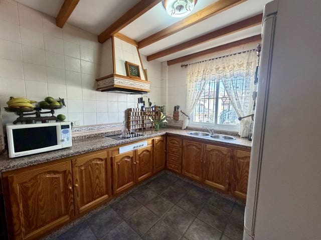 3 soveværelse Byhus til salg i Estepona med garage - € 575.000 (Ref: 9694260)