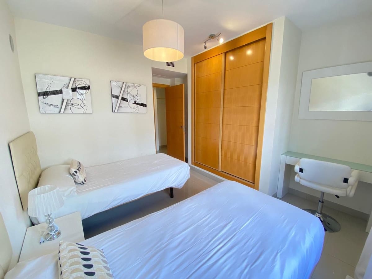 3 sovrum Takvåning till salu i Estepona med pool garage - 419 000 € (Ref: 9694299)