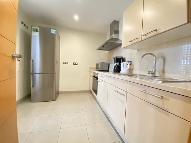 3 sovrum Takvåning till salu i Estepona med pool garage - 419 000 € (Ref: 9694299)