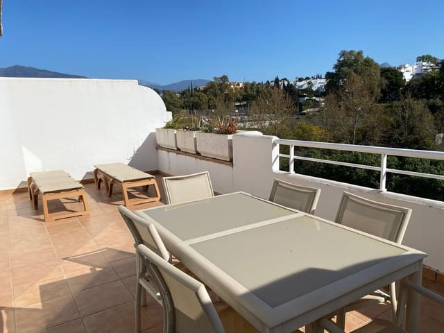 3 sovrum Takvåning till salu i Estepona med pool garage - 419 000 € (Ref: 9694299)