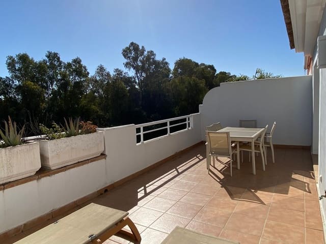 3 sovrum Takvåning till salu i Estepona med pool garage - 419 000 € (Ref: 9694299)