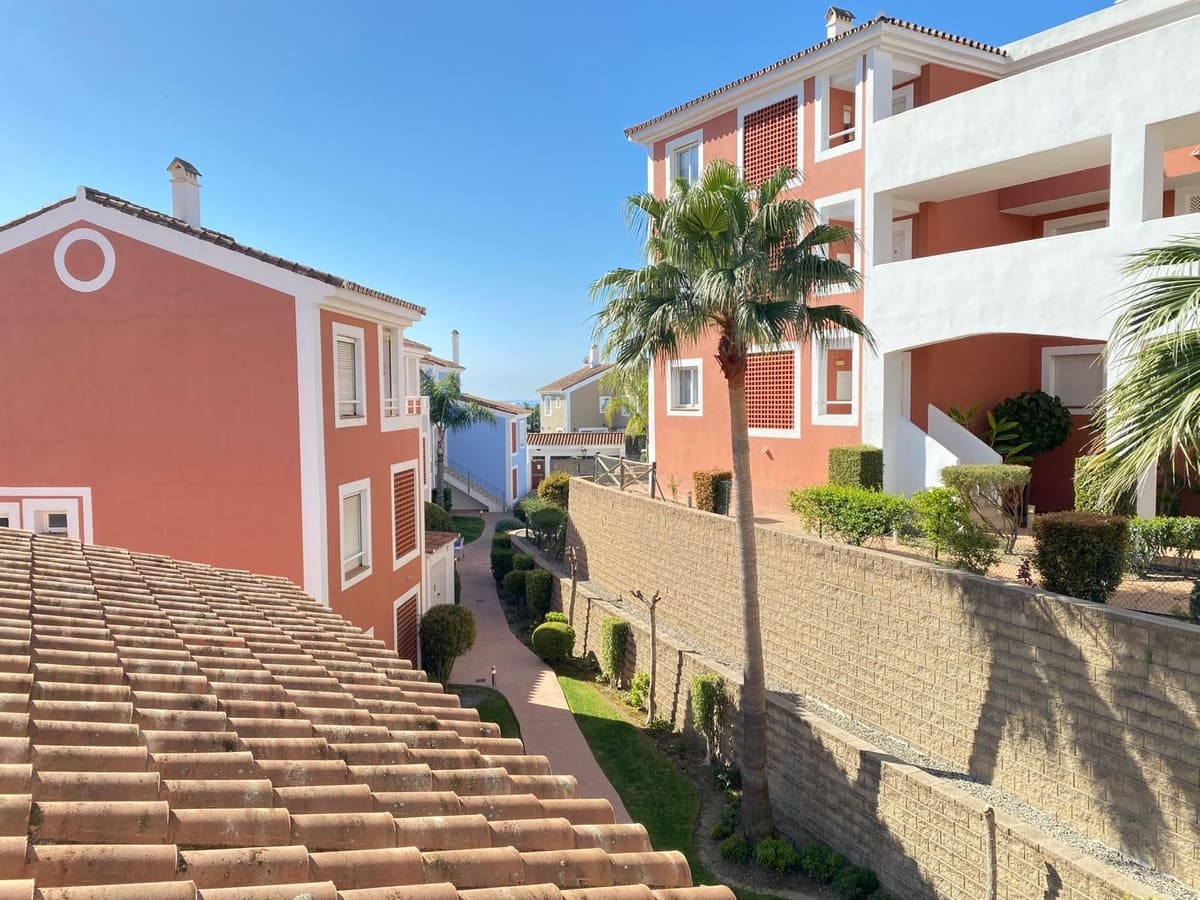 3 sovrum Takvåning till salu i Estepona med pool garage - 419 000 € (Ref: 9694299)