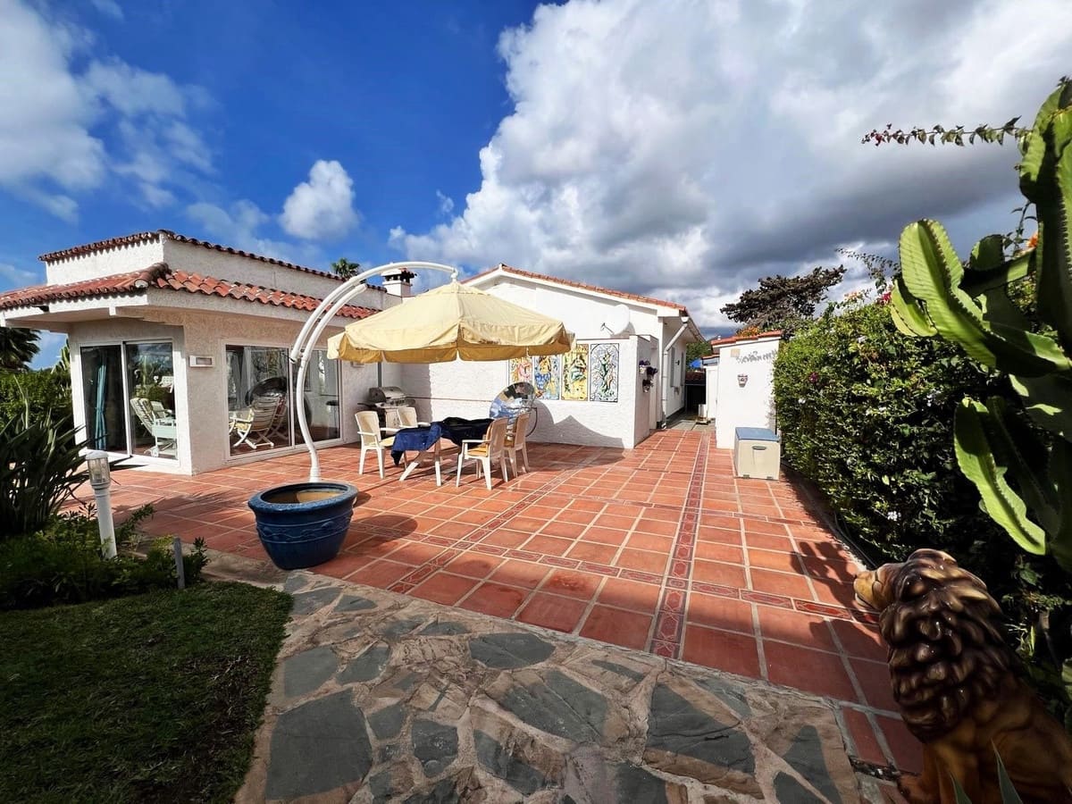 3 bedroom Villa for sale in Costabella - € 745,000 (Ref: 9694309)