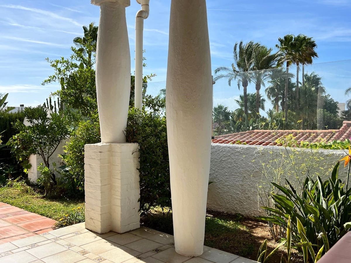 3 bedroom Villa for sale in Costabella - € 745,000 (Ref: 9694309)