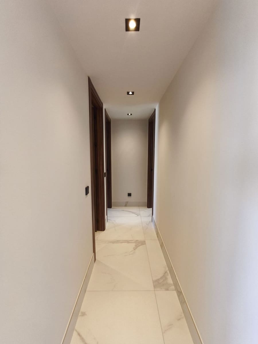 2 bedroom Apartment for sale in San Pedro de Alcantara with pool garage - € 820,000 (Ref: 9696612)