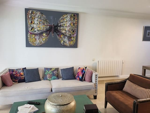 3 sypialnia Apartament na sprzedaż w Río Real, Marbella z basenem garażem - 750 000 € (Ref: 9696614)