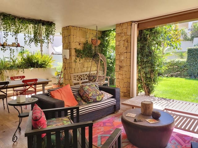 3 sypialnia Apartament na sprzedaż w Río Real, Marbella z basenem garażem - 750 000 € (Ref: 9696614)