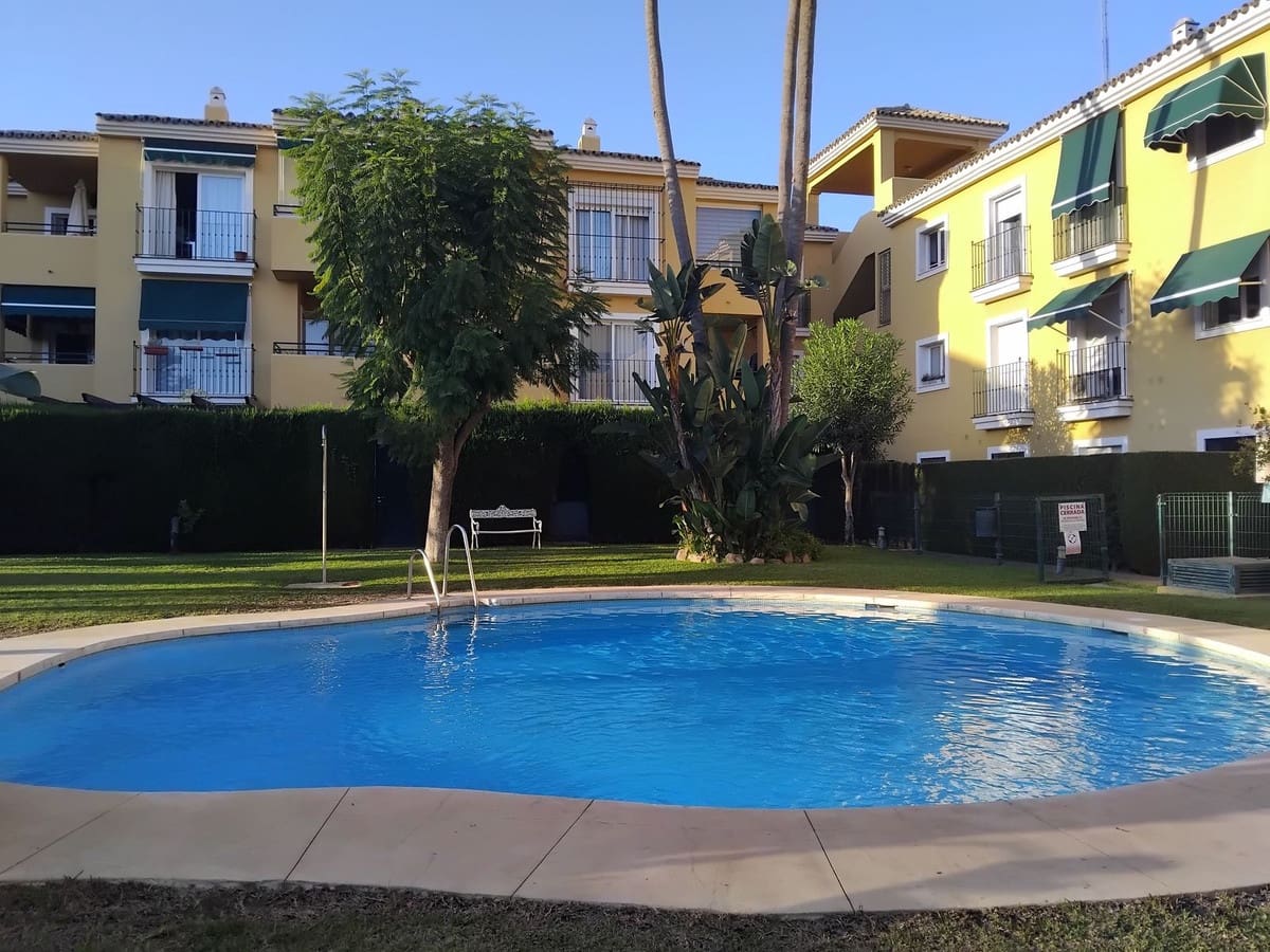 3 soverom Leilighet til salgs i Guadalmina med svømmebasseng garasje - € 335 000 (Ref: 9696615)