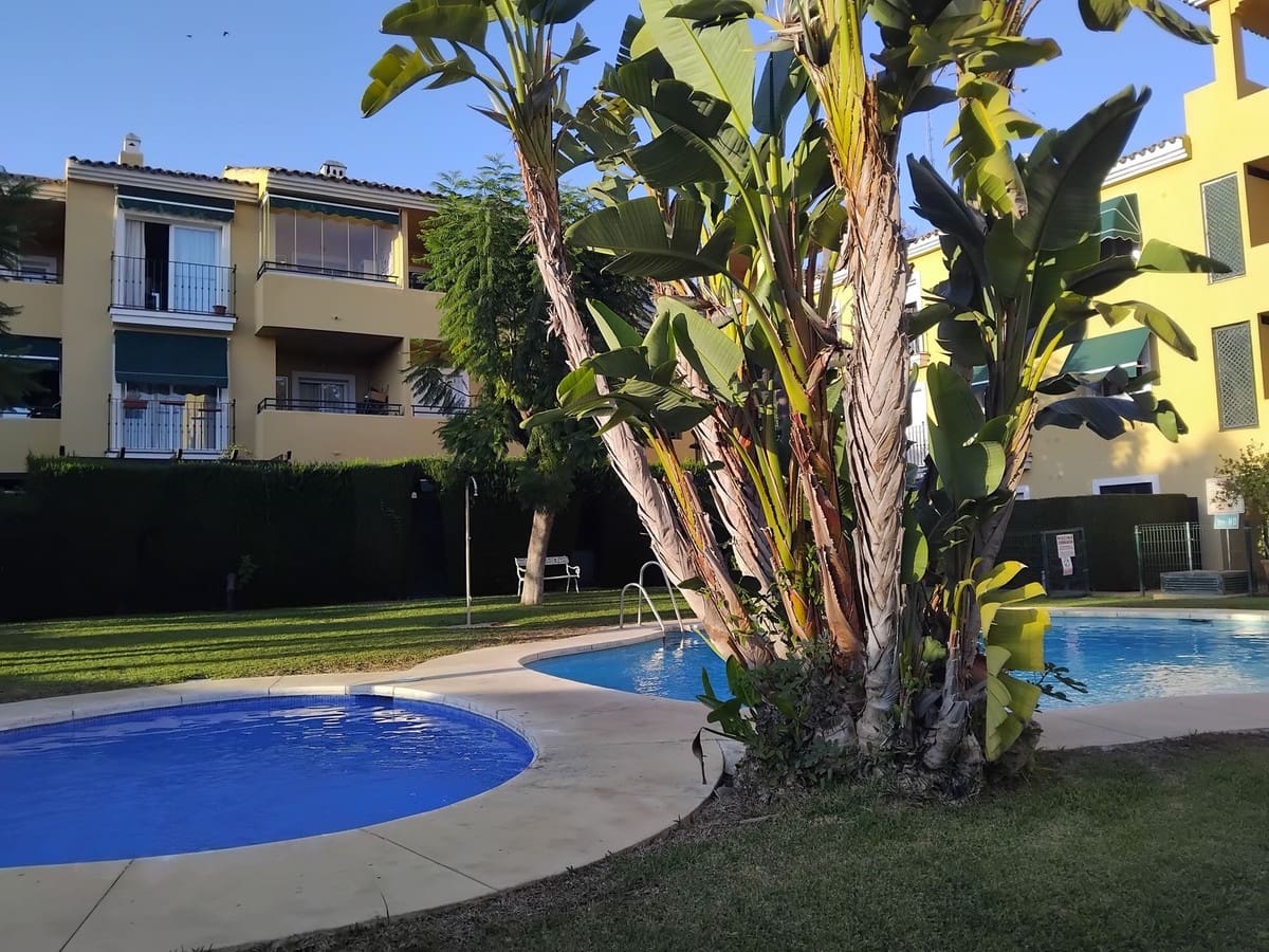 3 soverom Leilighet til salgs i Guadalmina med svømmebasseng garasje - € 335 000 (Ref: 9696615)