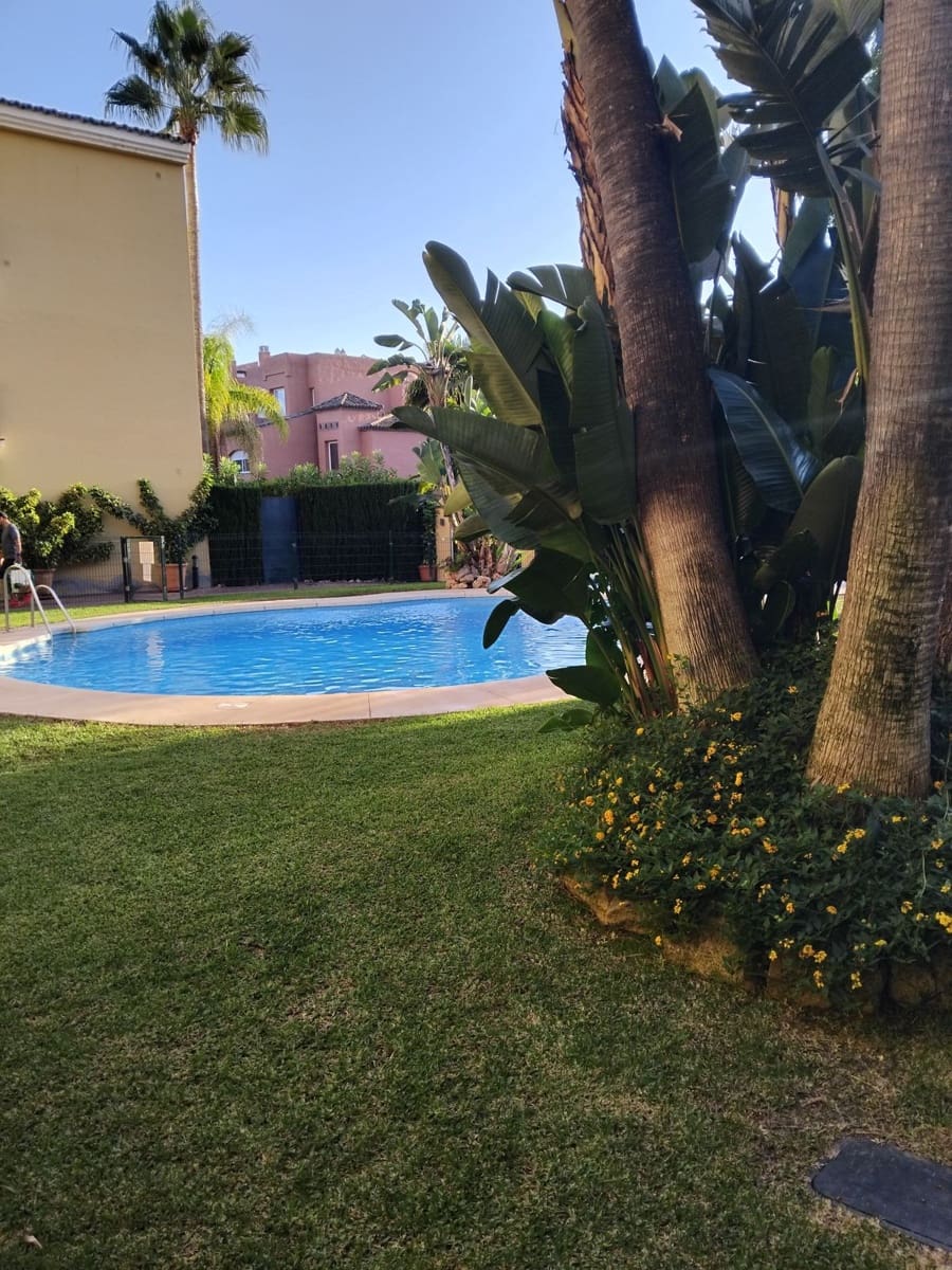 3 soverom Leilighet til salgs i Guadalmina med svømmebasseng garasje - € 335 000 (Ref: 9696615)