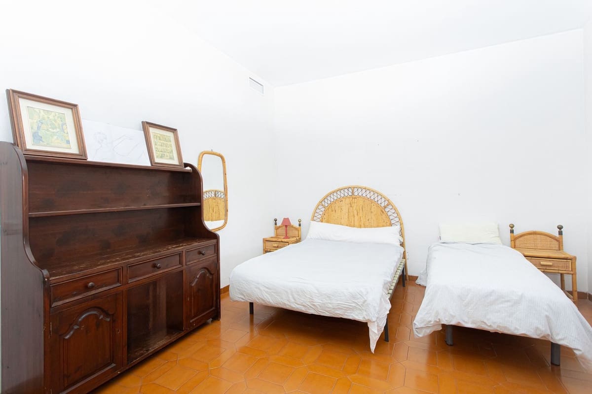 6 bedroom Villa for sale in Nueva Andalucia with pool garage - € 3,500,000 (Ref: 9696618)