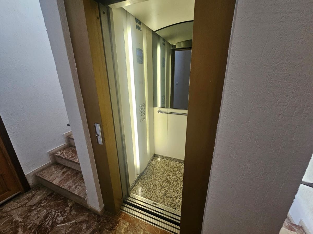 1 slaapkamer Appartement te koop in Torremolinos met zwembad - € 280.000 (Ref: 9696624)