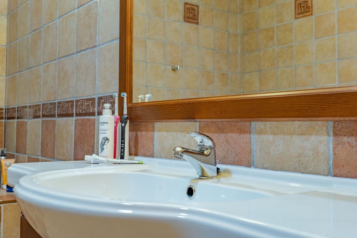 8 bedroom Villa for sale in Alhaurin el Grande with pool garage - € 1,195,000 (Ref: 9696631)