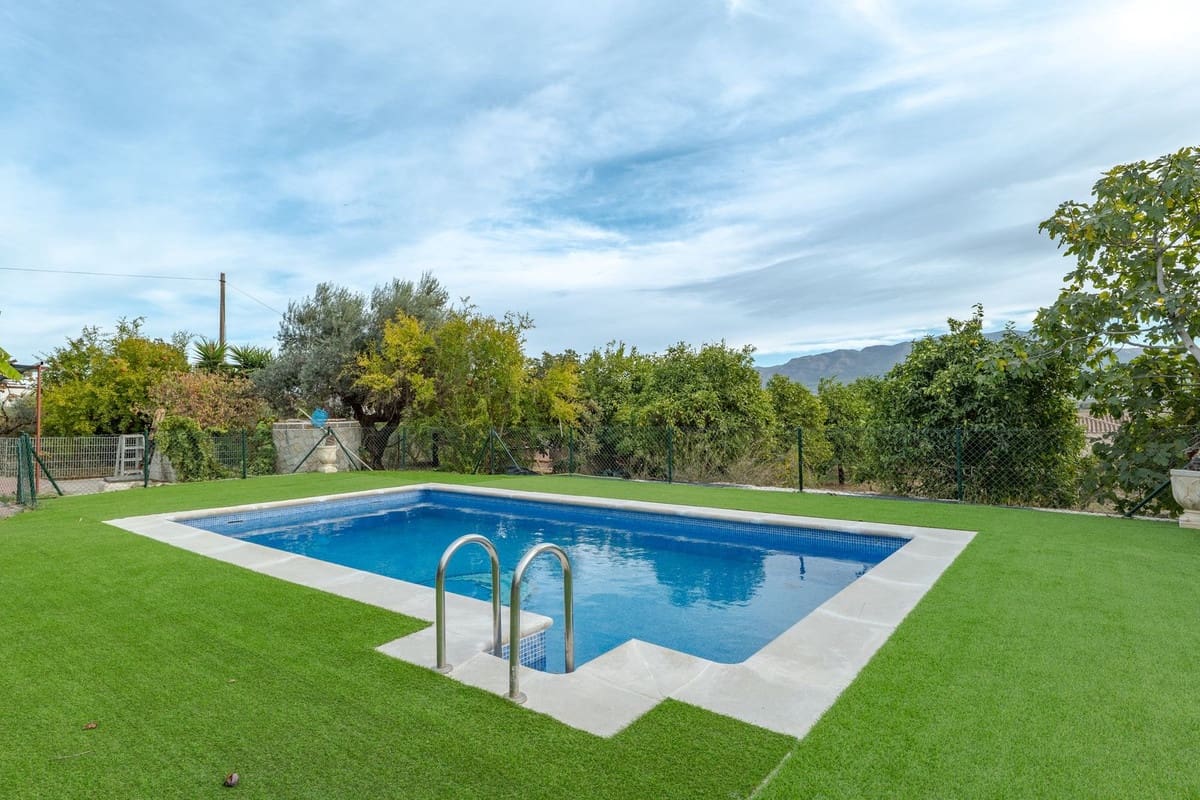 8 bedroom Villa for sale in Alhaurin el Grande with pool garage - € 1,195,000 (Ref: 9696631)