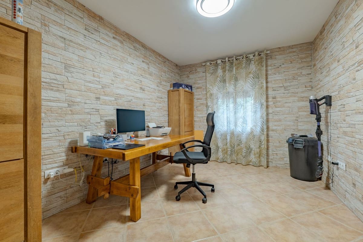 8 bedroom Villa for sale in Alhaurin el Grande with pool garage - € 1,195,000 (Ref: 9696631)