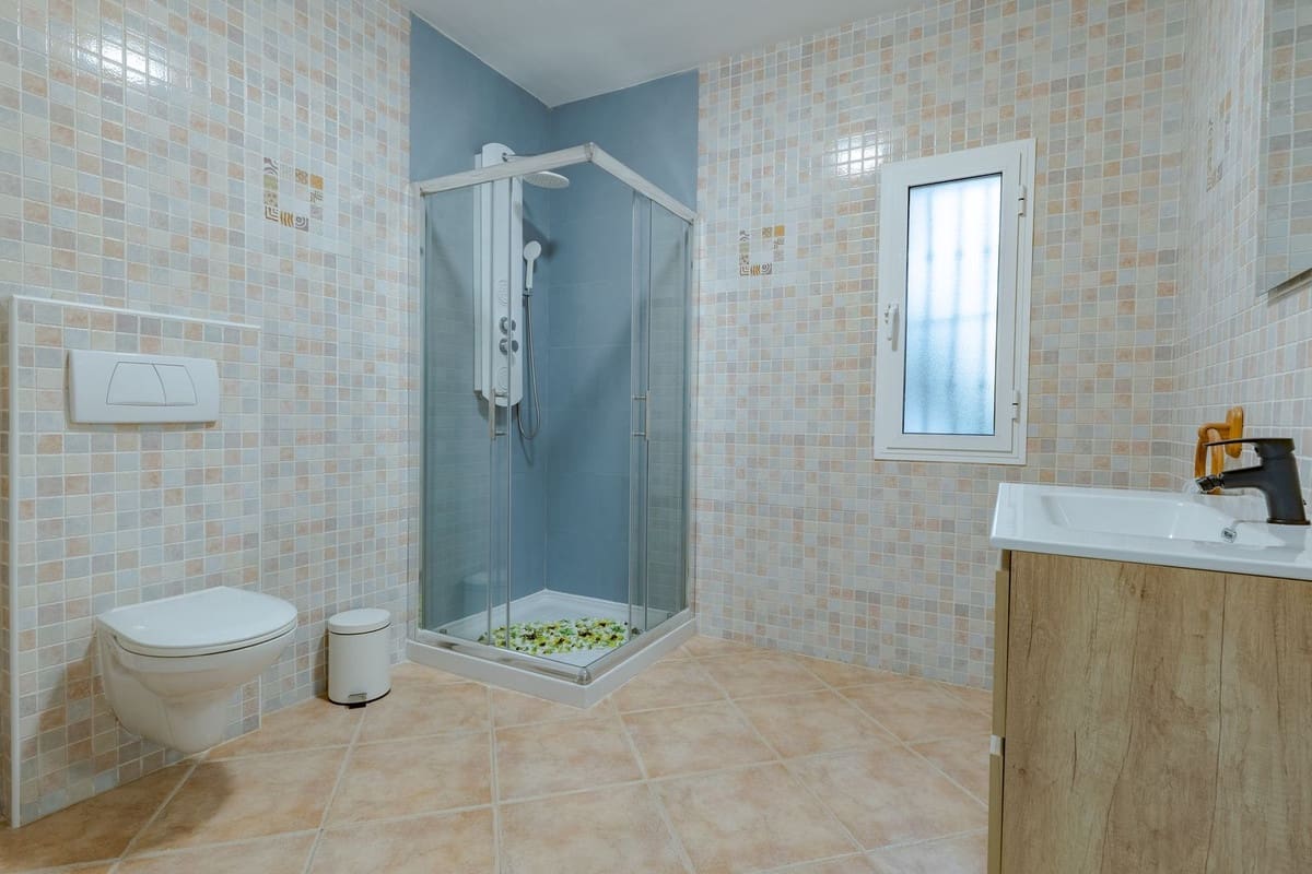 8 bedroom Villa for sale in Alhaurin el Grande with pool garage - € 1,195,000 (Ref: 9696631)