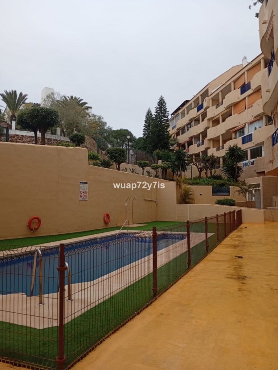 3 Zimmer Apartment zu verkaufen in Fuengirola mit Pool Garage - 345.000 € (Ref: 9696712)