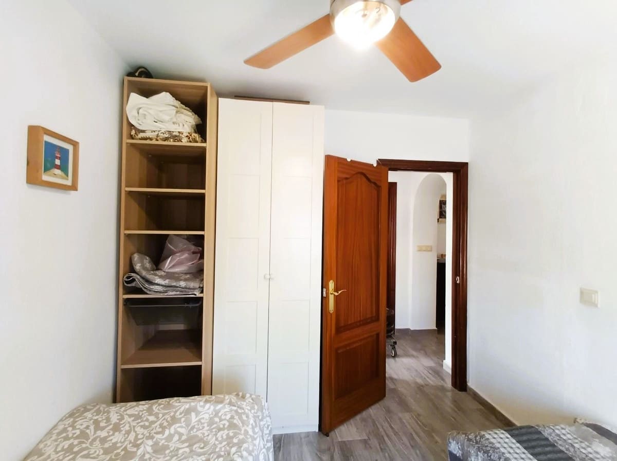 Apartamento de 2 habitaciones en Torremolinos en venta con piscina garaje - 293.000 € (Ref: 9696716)