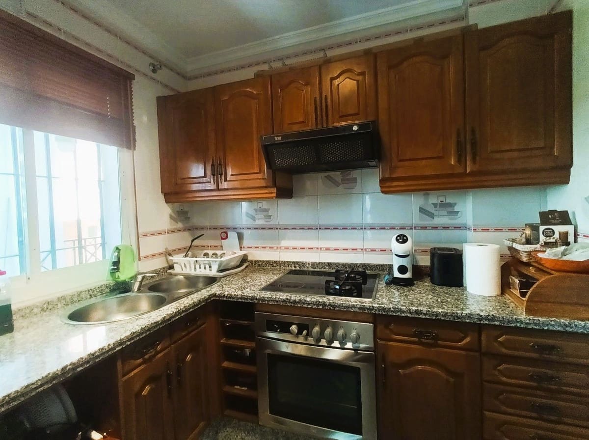 Apartamento de 2 habitaciones en Torremolinos en venta con piscina garaje - 293.000 € (Ref: 9696716)