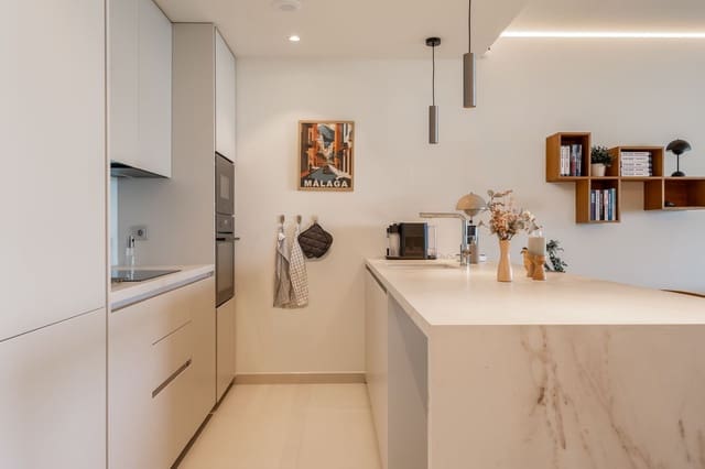 2 quarto Apartamento para venda em El Higuerón, Fuengirola com piscina garagem - 695 000 € (Ref: 9696717)