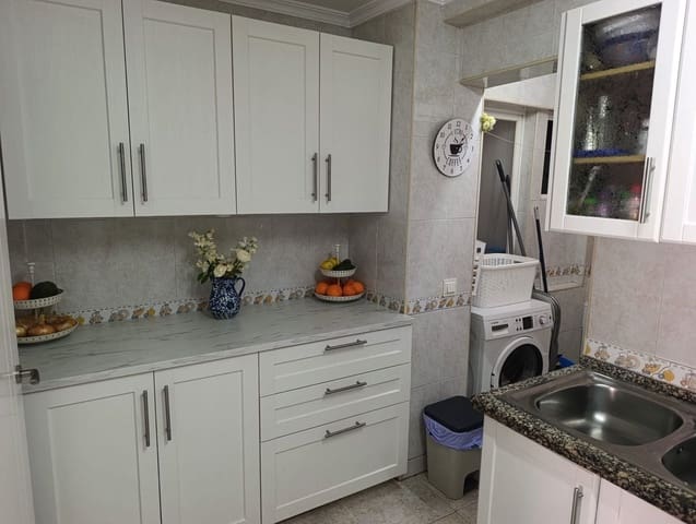 4 quarto Apartamento para venda em Marbella - 770 000 € (Ref: 9696719)