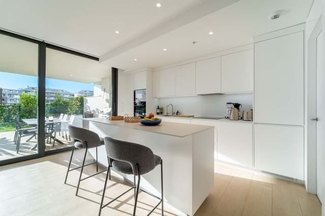 2 soverom Leilighet til salgs i El Higuerón, Fuengirola med svømmebasseng garasje - € 649 000 (Ref: 9696722)