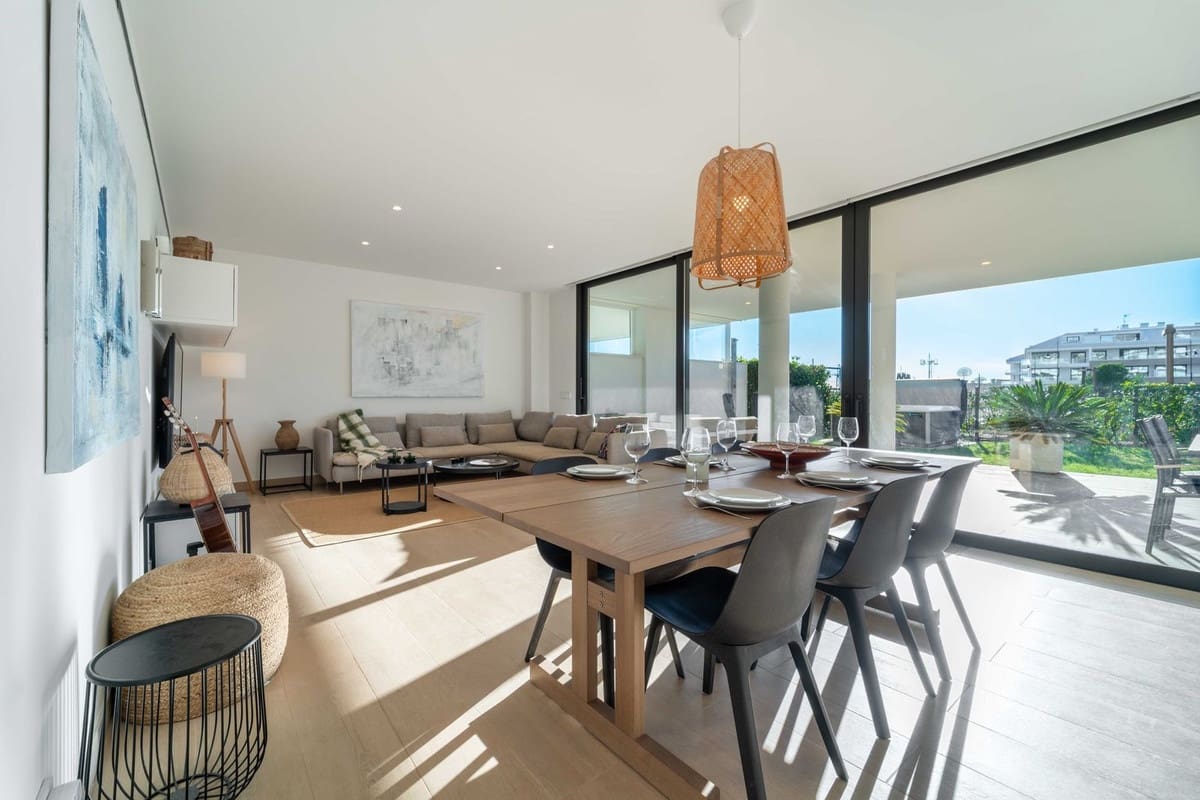 2 soverom Leilighet til salgs i Fuengirola med svømmebasseng garasje - € 649 000 (Ref: 9696722)