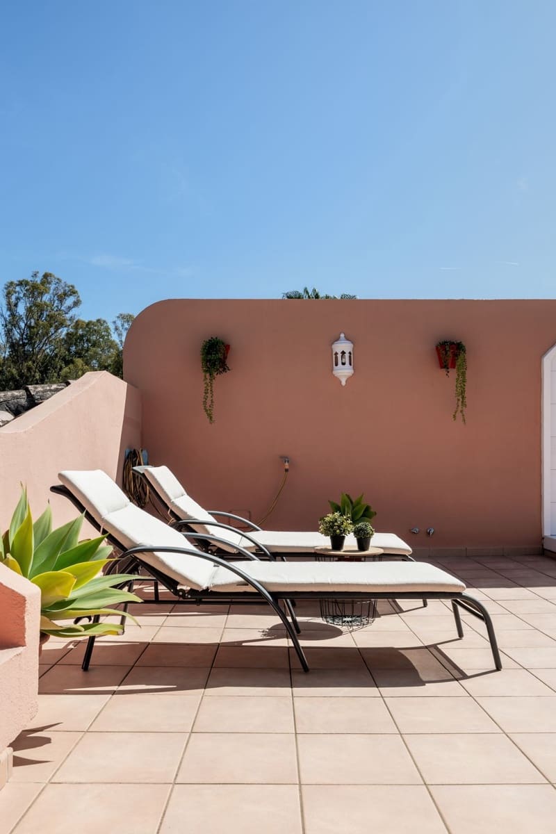 2 sovrum Takvåning till salu i Estepona med pool garage - 650 000 € (Ref: 9696725)