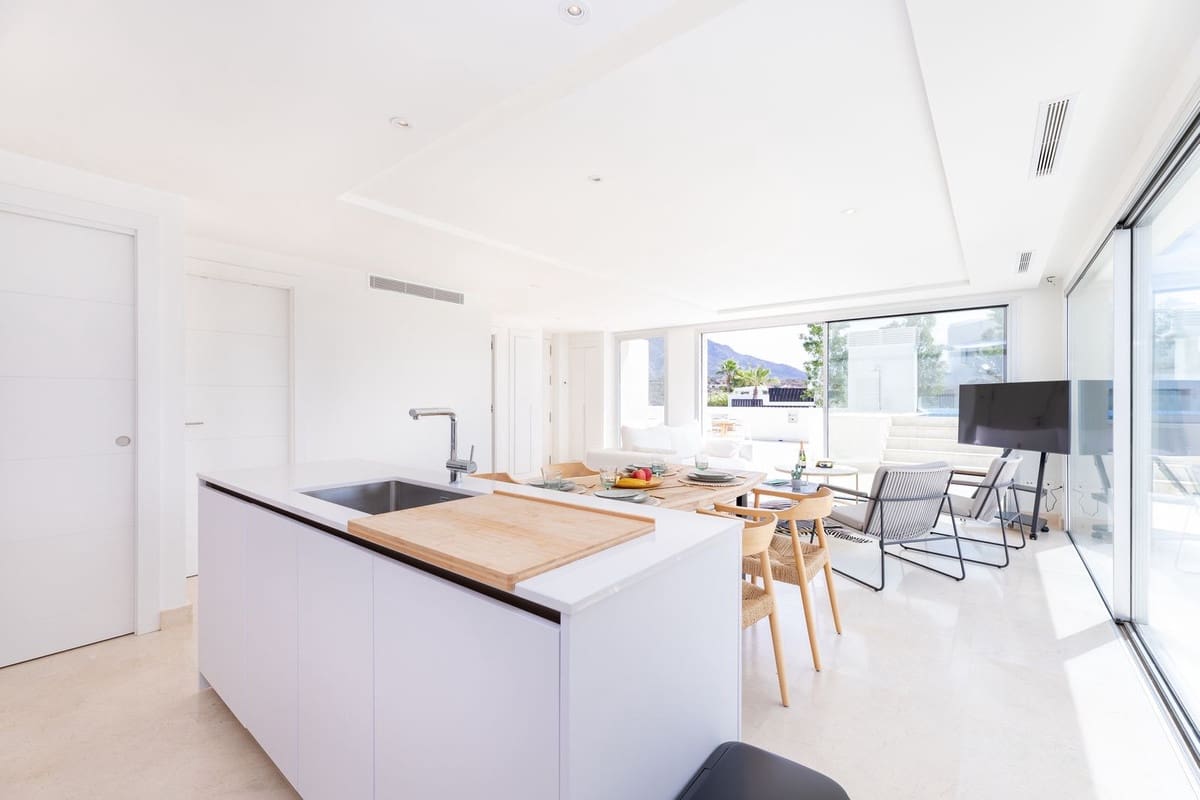 2 bedroom Apartment for sale in Nueva Andalucia with pool - € 775,000 (Ref: 9696726)