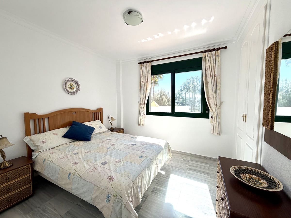 2 bedroom Penthouse for sale in Alhaurin Golf with pool garage - € 283,000 (Ref: 9696728)