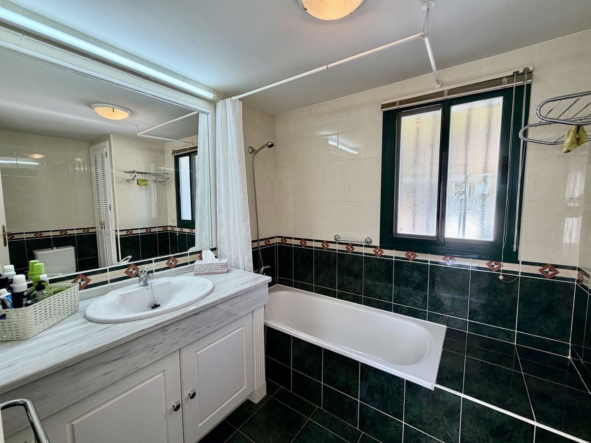 2 bedroom Penthouse for sale in Alhaurin Golf with pool garage - € 283,000 (Ref: 9696728)