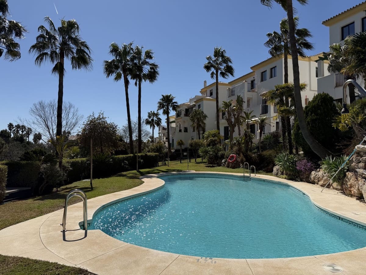 2 bedroom Penthouse for sale in Alhaurin Golf with pool garage - € 283,000 (Ref: 9696728)