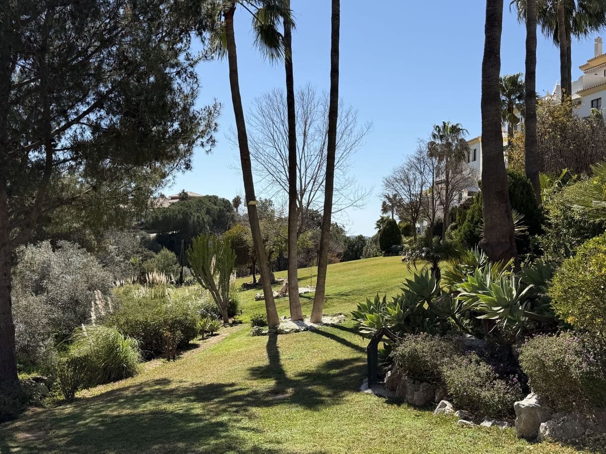 2 bedroom Penthouse for sale in Alhaurin Golf with pool garage - € 283,000 (Ref: 9696728)