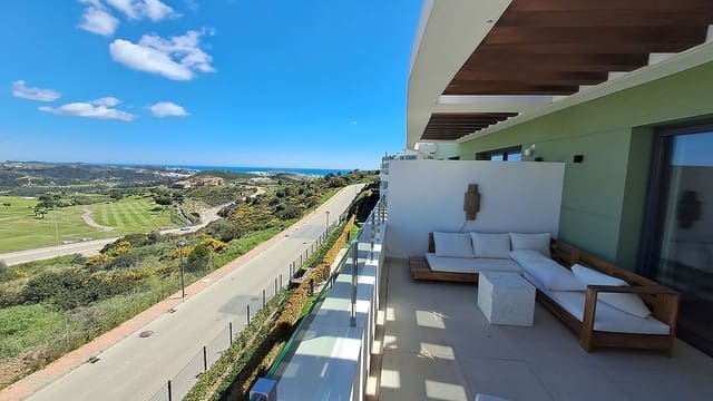 2 bedroom Apartment for sale in La Cala de Mijas, Mijas with pool garage - € 495,000 (Ref: 9696729)