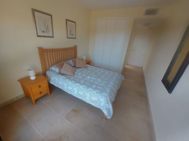 1 chambre Penthouse à vendre à La Duquesa / Puerto de la Duquesa, Manilva avec piscine garage - 210 000 € (Ref: 9707727)