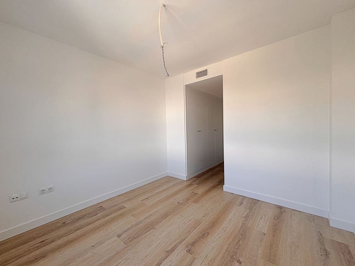 3 chambre Appartement à vendre à Nueva Andalucia avec piscine - 500 000 € (Ref: 9707763)