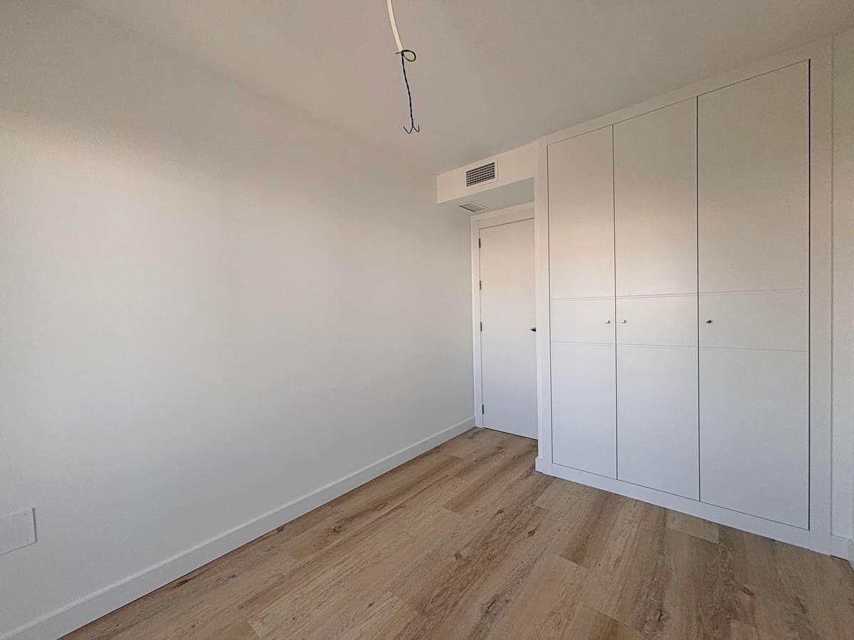 3 chambre Appartement à vendre à Nueva Andalucia avec piscine - 500 000 € (Ref: 9707763)