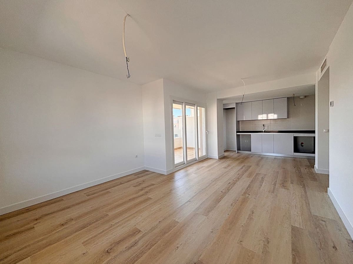 3 chambre Appartement à vendre à Nueva Andalucia avec piscine - 500 000 € (Ref: 9707763)