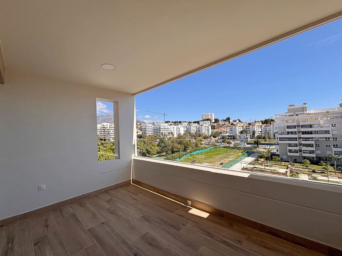 3 chambre Appartement à vendre à Nueva Andalucia avec piscine - 500 000 € (Ref: 9707763)