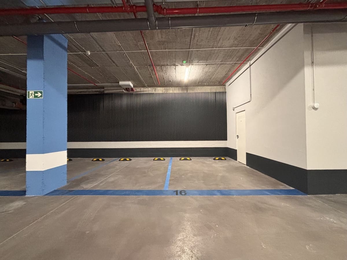 3 chambre Appartement à vendre à Nueva Andalucia avec piscine - 500 000 € (Ref: 9707763)