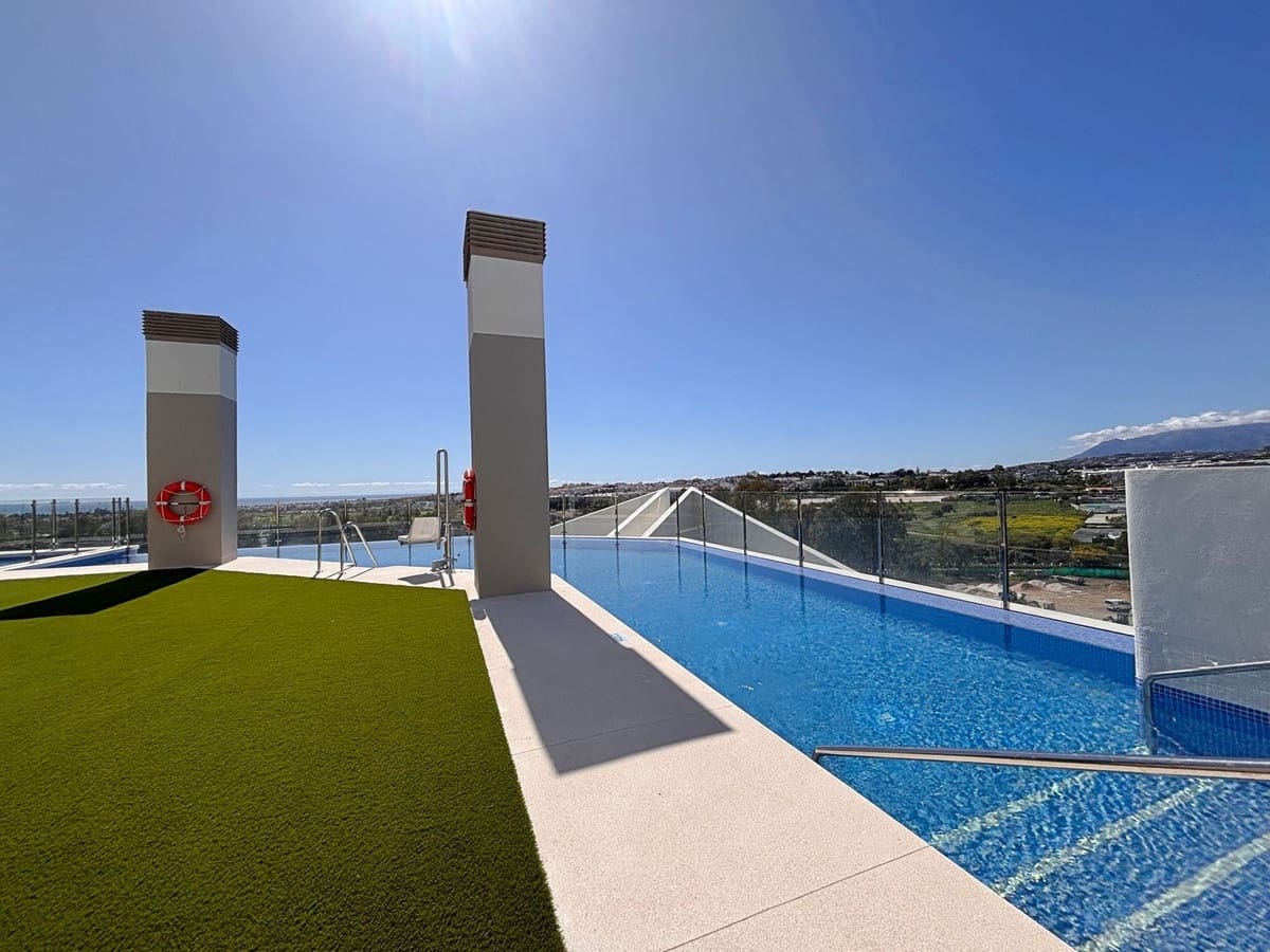 3 chambre Appartement à vendre à Nueva Andalucia avec piscine - 500 000 € (Ref: 9707763)