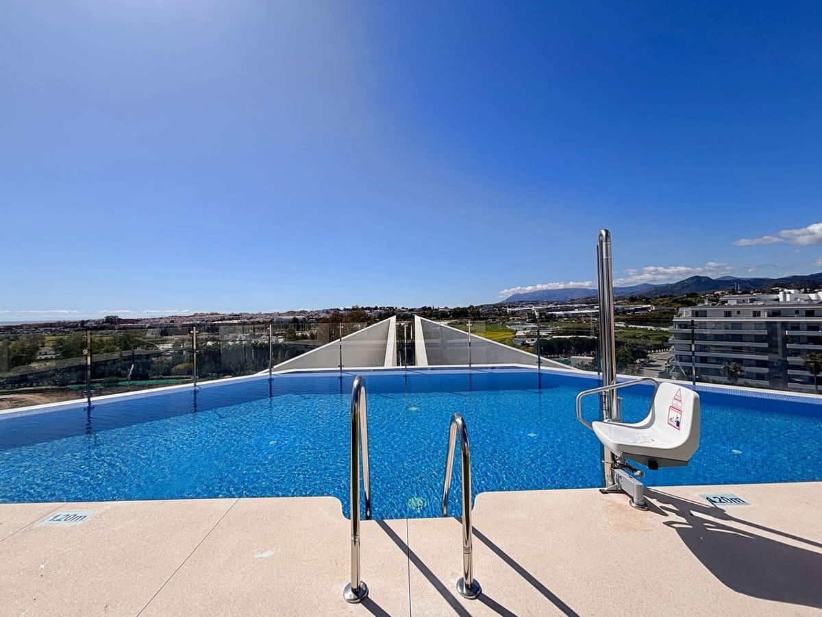 3 chambre Appartement à vendre à Nueva Andalucia avec piscine - 500 000 € (Ref: 9707763)