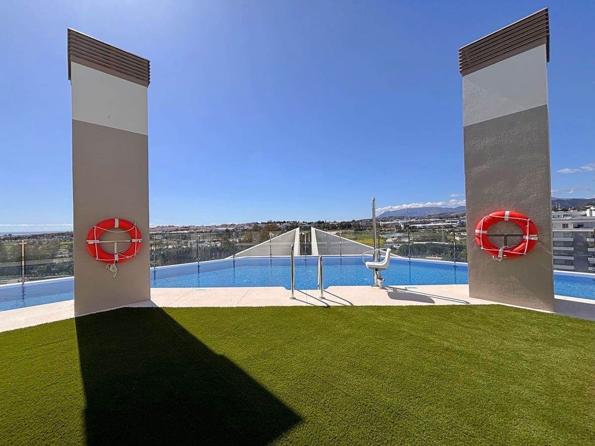 3 chambre Appartement à vendre à Nueva Andalucia avec piscine - 500 000 € (Ref: 9707763)