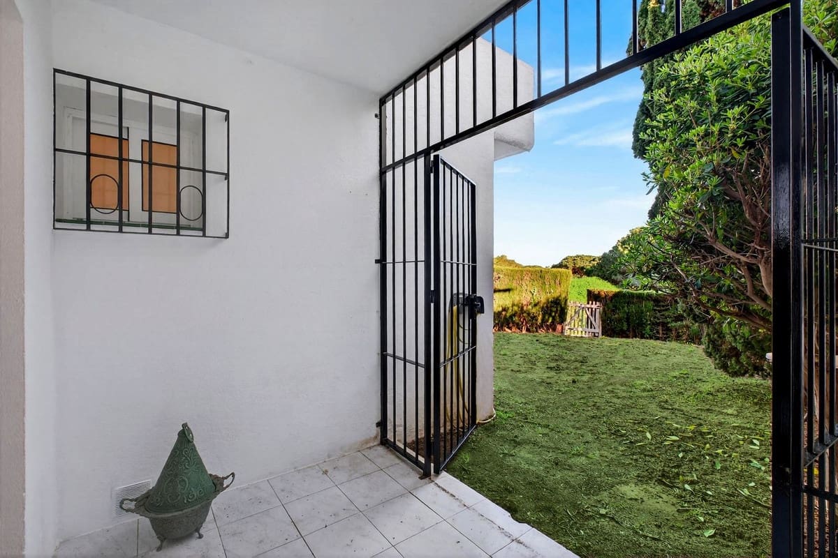 2 bedroom Townhouse for sale in Artola with pool - € 450,000 (Ref: 9708174)