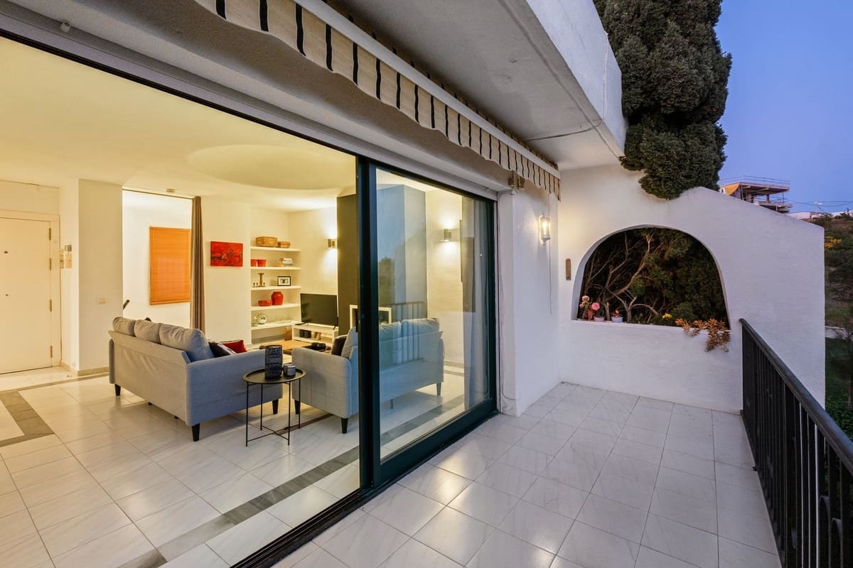 2 bedroom Townhouse for sale in Artola with pool - € 450,000 (Ref: 9708174)