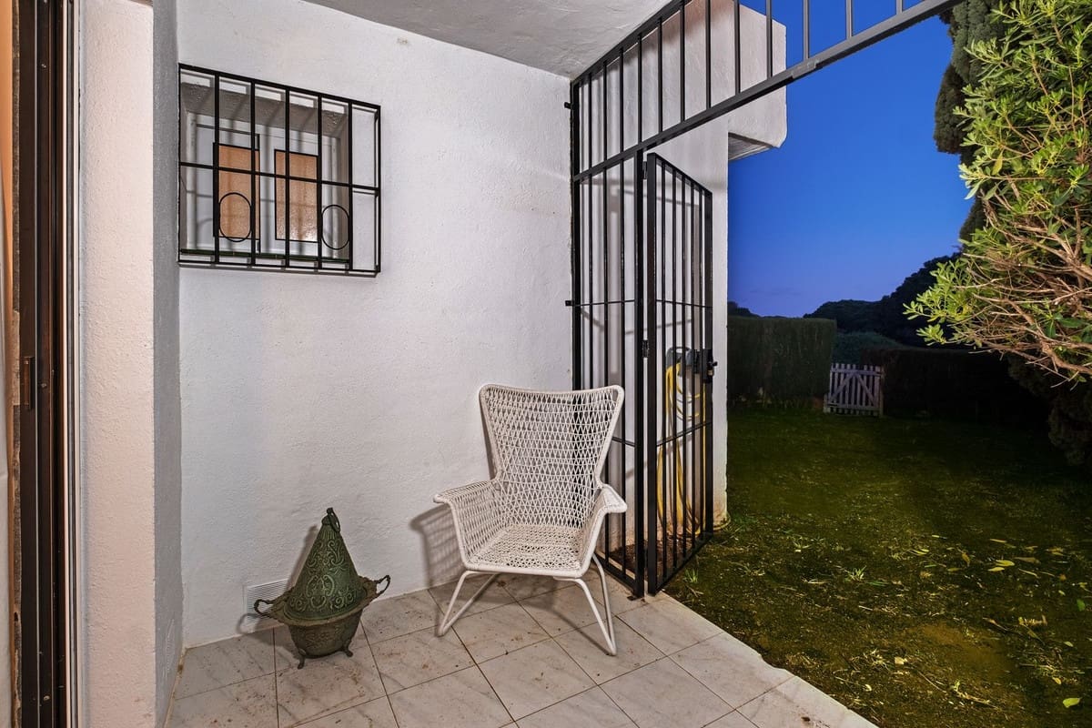 2 bedroom Townhouse for sale in Artola with pool - € 450,000 (Ref: 9708174)