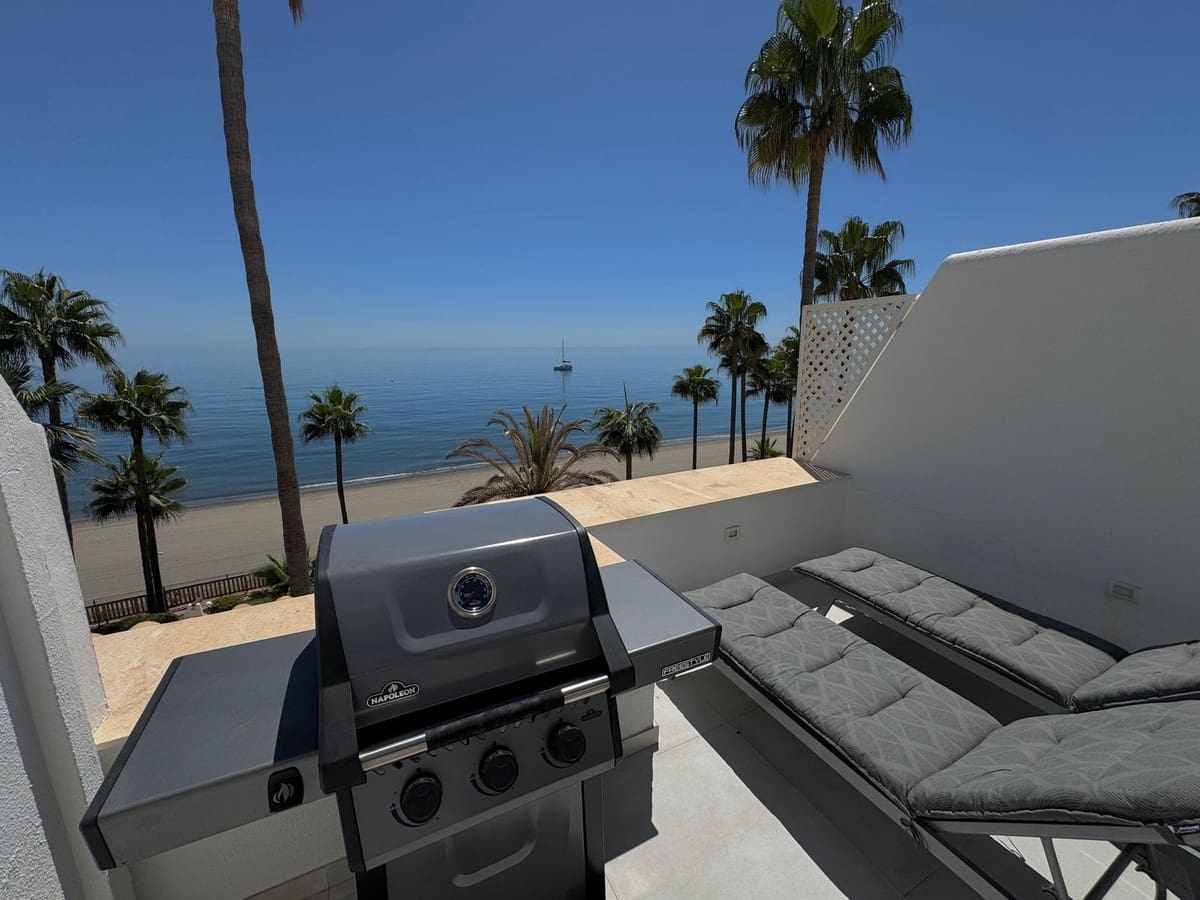 3 sovrum Takvåning till salu i Estepona med pool garage - 1 995 000 € (Ref: 9709020)