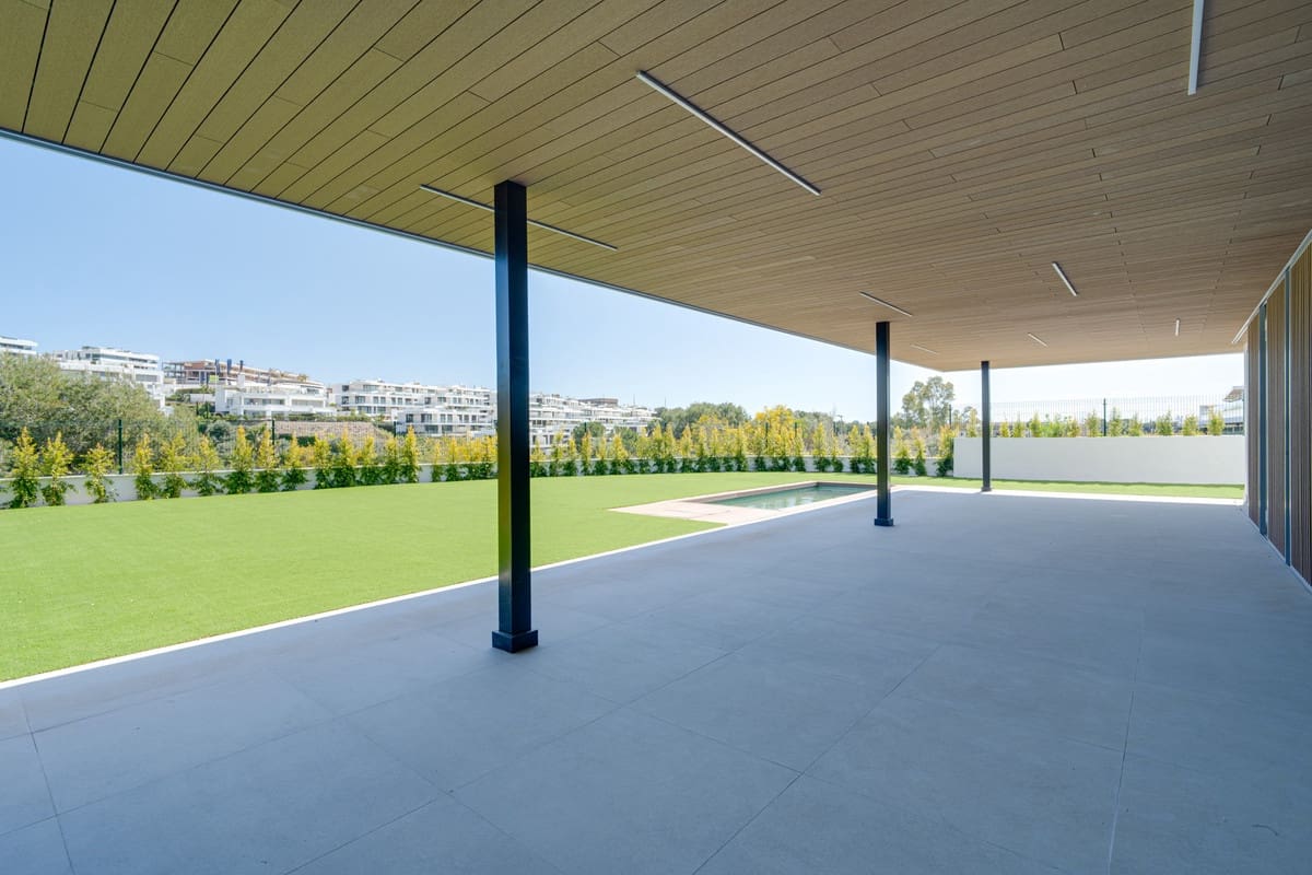 4 Zimmer Apartment zu verkaufen in Marbella mit Pool Garage - 1.700.000 € (Ref: 9709021)